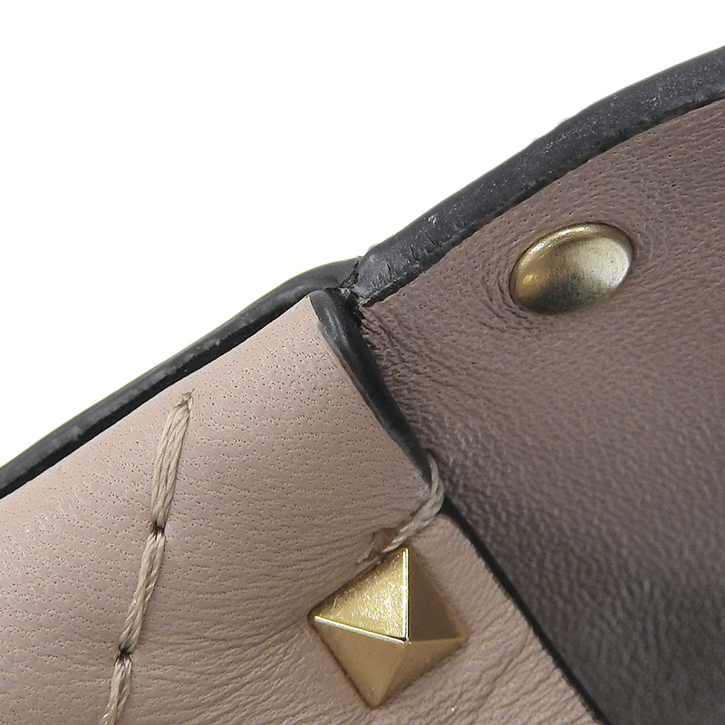 http://ヴァレンティノ%20VALENTINO%20ミディアム%20ナッパ%20ロックスタッズ%20スパイク%20ハンドバッグ%20ショルダーバッグ%20レザー%20ピンク%20中古%20OB1959