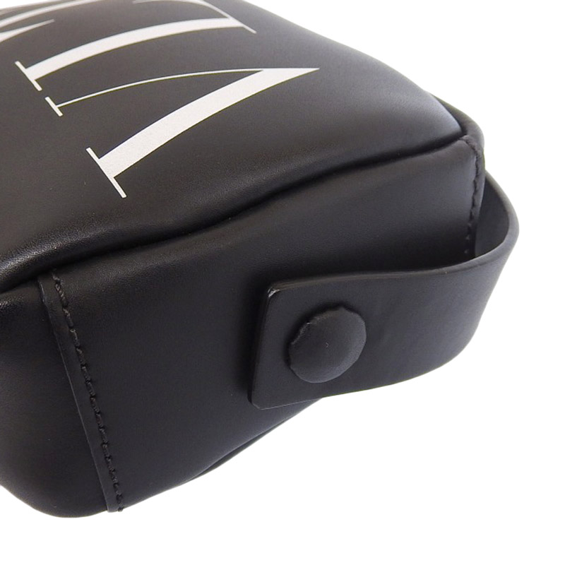 http://ヴァレンティノ%20VALENTINO%20ボディバッグ%20ウエストバッグ%20レザー%20ブラック%20中古%20OB1960
