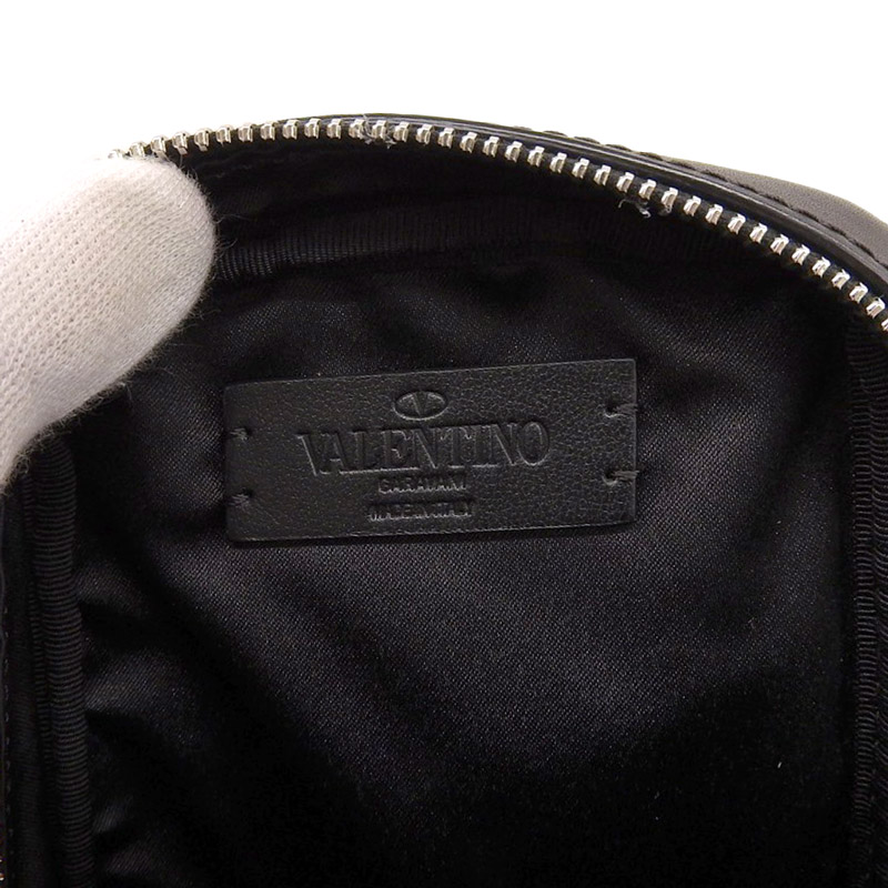 http://ヴァレンティノ%20VALENTINO%20ボディバッグ%20ウエストバッグ%20レザー%20ブラック%20中古%20OB1960