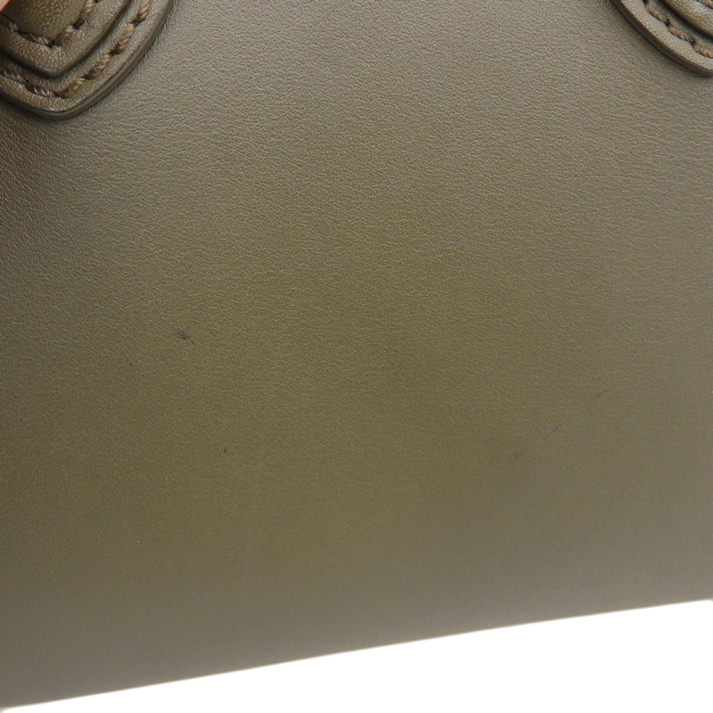 http://セリーヌ%20CELINE%20ラゲージ%20ナノショッパー%202WAYバッグ%20ハンドバッグ%20ショルダーバッグ%20レザー%20カーキ%20中古%20OB2010