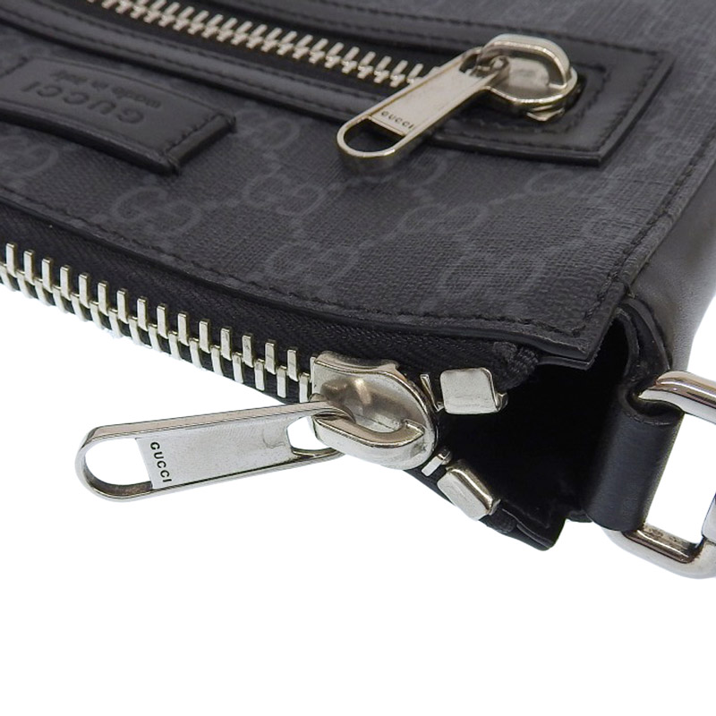 http://グッチ%20GUCCI%20GGスプリーム%20スモールメッセンジャーバッグ%20ショルダーバッグ%20PVC%20ブラック%20グレー%20523599%20中古%20GU0599
