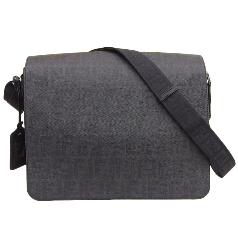 http://フェンディ%20FENDI%20ズッカ%20ショルダーバッグ%20メッセンジャーバッグ%20PVC%20ブラック%20グレー%207VA195%20中古%20OB1965