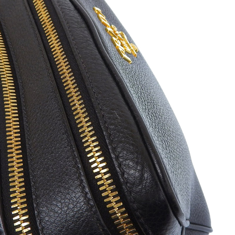 http://プラダ%20PRADA%20ショルダーバッグ%20ヴィッテロダイノ%20レザー%20ブラック%201BH082%20中古%20OB1971