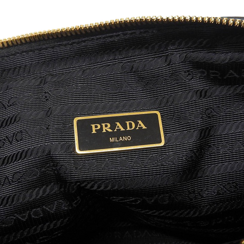 http://プラダ%20PRADA%20ショルダーバッグ%20ヴィッテロダイノ%20レザー%20ブラック%201BH082%20中古%20OB1971
