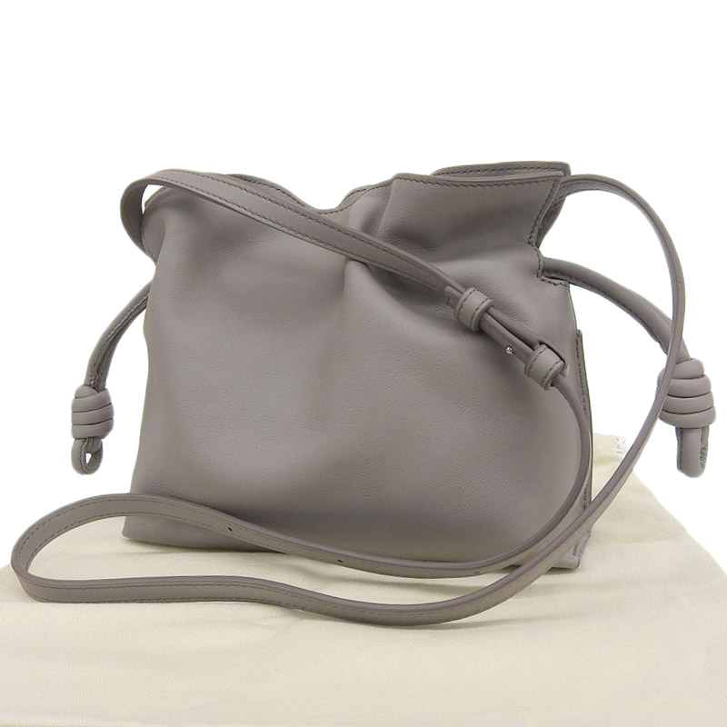 http://ロエベ%20LOEWE%20フラメンコクラッチミニ%202WAYバッグ%20ショルダーバッグ%20レザー%20グレー%20中古%20OB1975