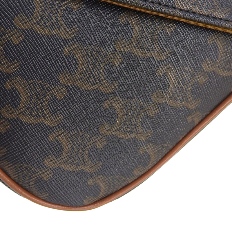 http://セリーヌ%20CELINE%20トライアングルバッグ%20ショルダーバッグ%20トリオンフキャンバス%20ブラウン%20タン%20195902BZK.04LI%20中古%20OB1982
