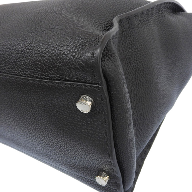 http://フェンディ%20FENDI%20ピーカブー%20エッセンシャル%20セレリア%202WAYバッグ%20ビジネスバッグ%20ショルダー%20レザー%20ブラック%207VA476%20中古%20OB1983