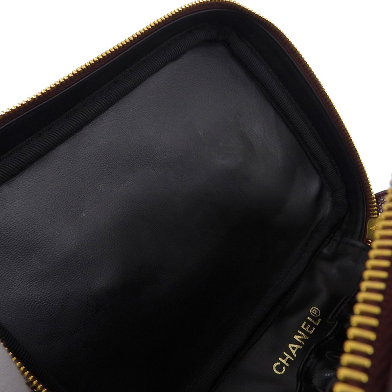 http://シャネル%20CHANEL%20バニティバッグ%20ハンドバッグ%20キャビアスキン%20ボルドー%202番台%20中古%20CH0950