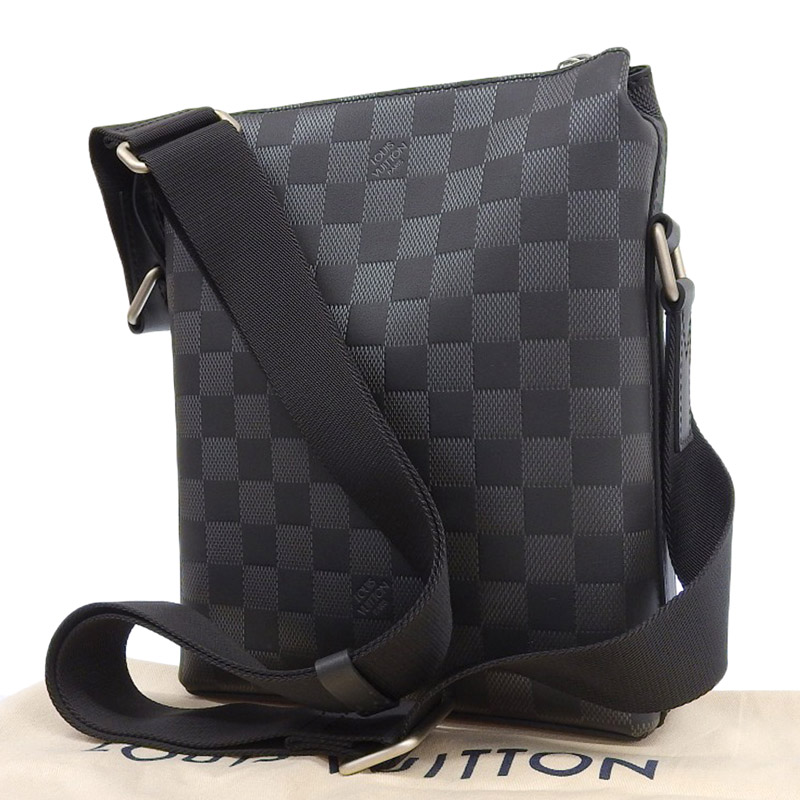 http://ルイヴィトン%20LOUIS%20VUITTON%20ダミエ・アンフィニ%20ディスカバリーメッセンジャーBB%20ショルダーバッグ%20オニキス%20M42418%20中古%20LV1612