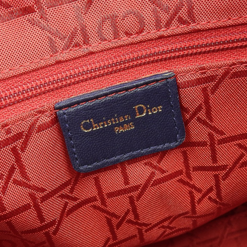 http://ディオール%20CHRISTIAN%20DIOR%20レディディオール%202WAYバッグ%20ハンドバッグ%20ショルダーバッグ%20レザー%20ネイビー%20中古%20OB1933