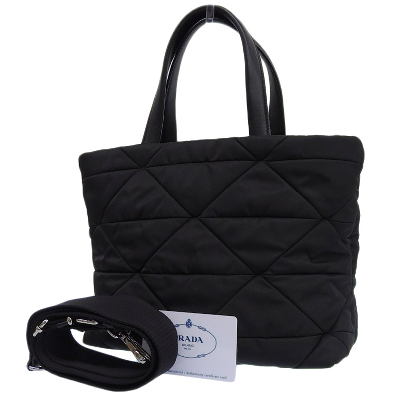 http://プラダ%20ミニ%20パデッドRe-Nylon%202WAYバッグ%20ハンドバッグ%20ショルダー%20キルティング%20ナイロン/レザー%20ブラック%201BG373%20中古%20OB1993