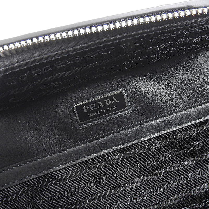 http://プラダ%20PRADA%202WAYバッグ%20ハンドバッグ%20ショルダーバッグ%20サフィアーノ%20レザー%20ブラック%202VH069%20美品%20OB1994