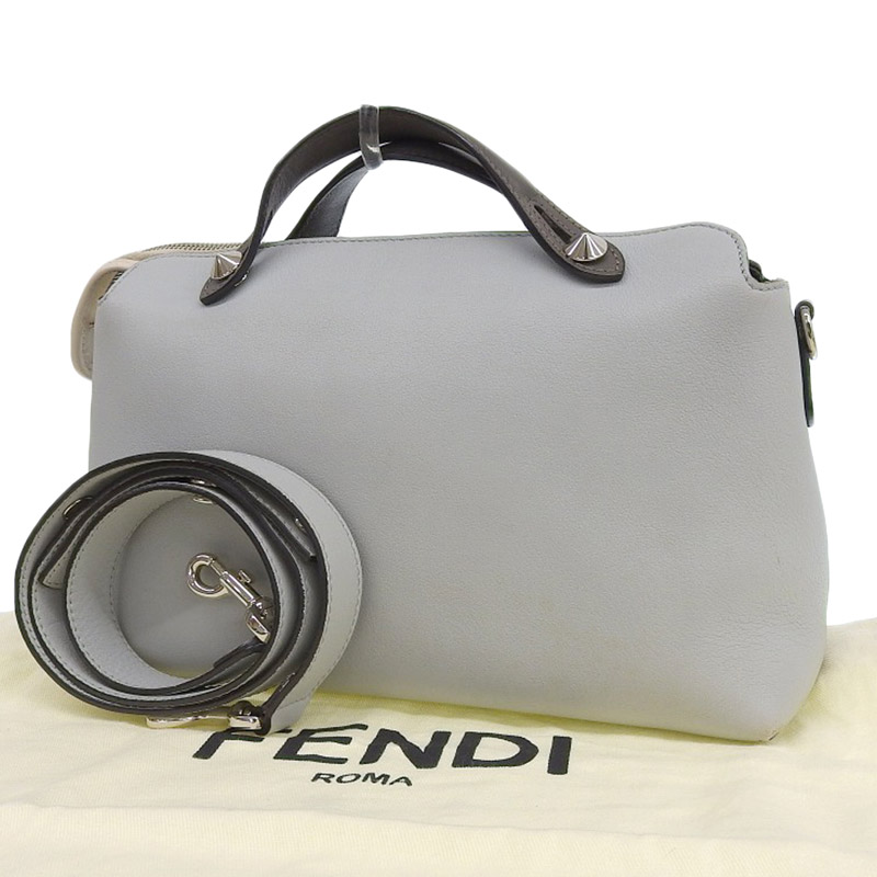 http://フェンディ%20FENDI%20バイザウェイミディアム%202WAY%20ハンドバッグ%20ショルダーバッグ%20レザー%20ライトグレー/ベージュ%208BL124%20中古%20OB2000