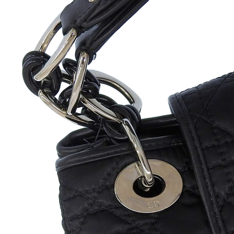 http://ディオール%20CHRISTIAN%20DIOR%20ハンドバッグ%20ナイロン/レザー%20ブラック%20中古%20OB2032