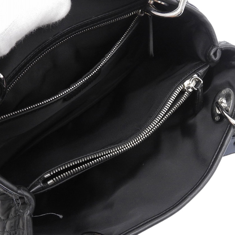 http://ディオール%20CHRISTIAN%20DIOR%20ハンドバッグ%20ナイロン/レザー%20ブラック%20中古%20OB2032