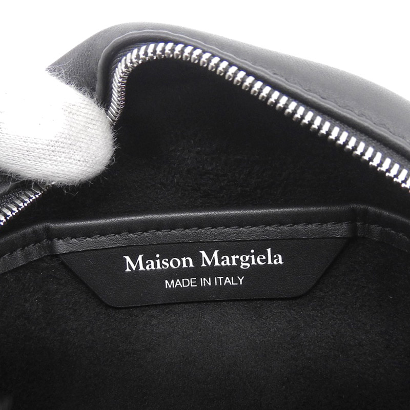 http://メゾンマルジェラ%20MAISON%20MARGIELA%20タビ%20カメラバッグ%20ショルダーバッグ%204ステッチ%20レザー%20ブラック%20SB3WG0039%20中古%20OB2034