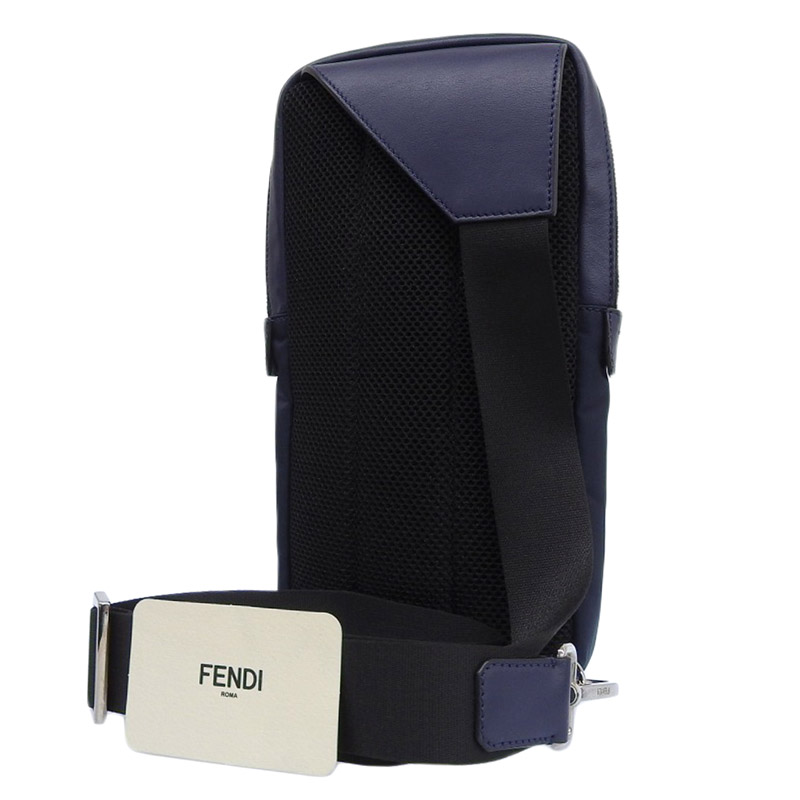http://フェンディ%20FENDI%20モンスター%20ボディバッグ%20ショルダーバッグ%20ナイロン/レザー%20ネイビー%207VZ033%20中古%20OB2038