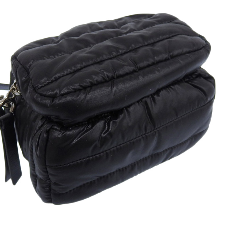 http://モンクレール%20MONCLER%202WAYバッグ%20ショルダーバッグ%20ハンドバッグ%20ナイロン/レザー%20ブラック%205L00024%20中古%20OB2042