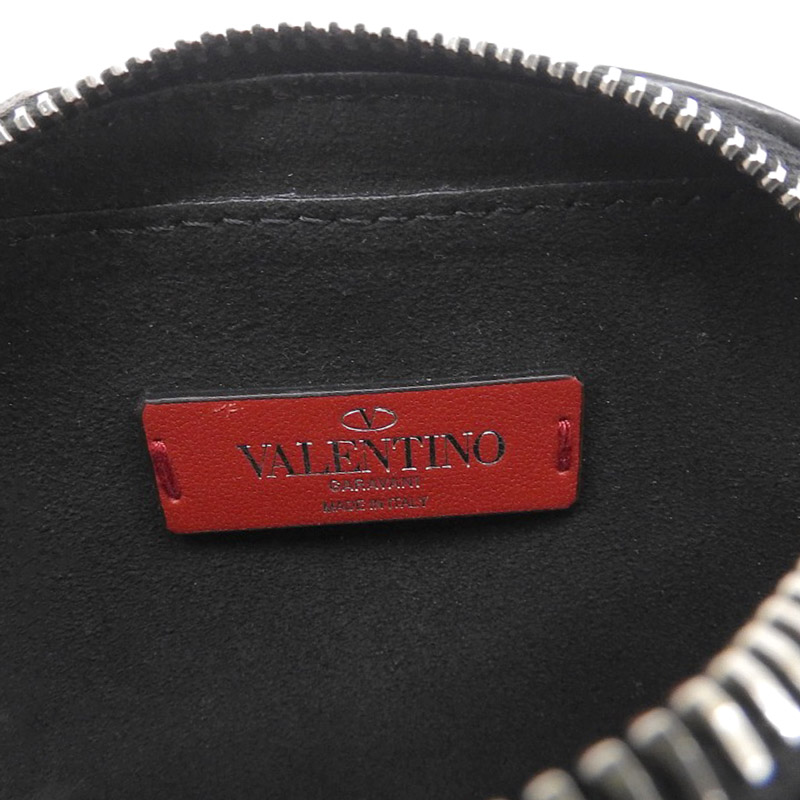 http://ヴァレンティノ%20VALENTINO%20VLTN%20ショルダーバッグ%20レザー%20ブラック%20中古%20OB2053