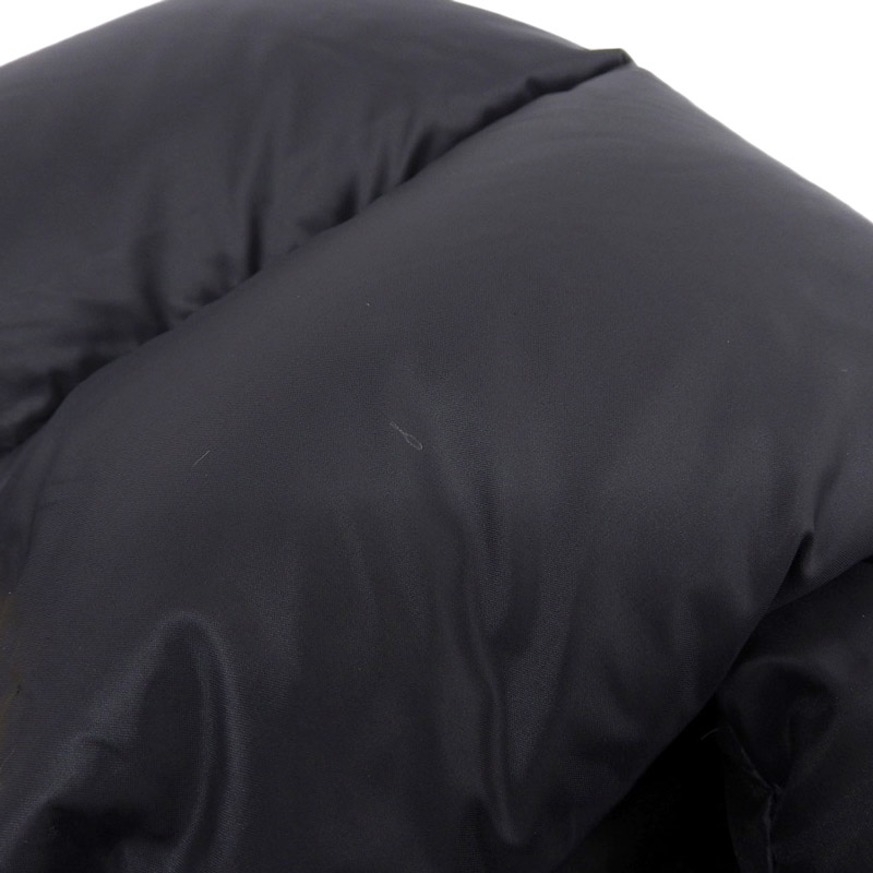 http://モンクレール%20MONCLER%20ハンドバッグ%20ナイロン%20ブラック%20中古%20OB2054