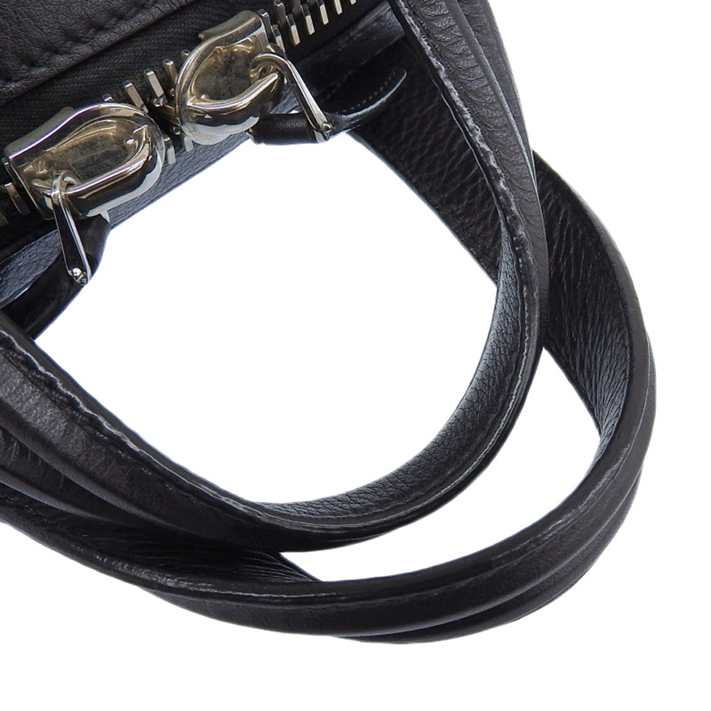 http://ジバンシー%20GIVENCHY%20ナイチンゲール%202WAYバッグ%20ハントバッグ%20ショルダーバッグ%20レザー%20ブラック%20中古%20OB2055