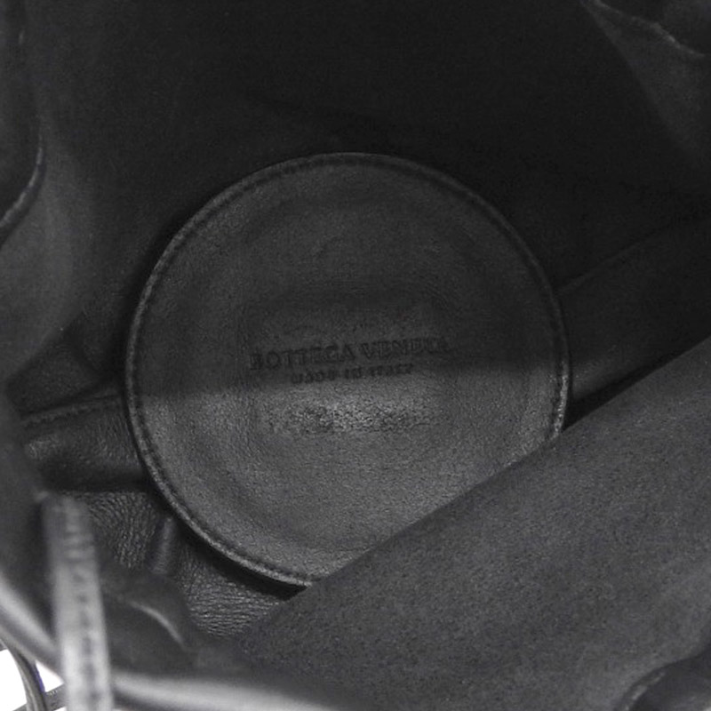http://ボッテガヴェネタ%20BOTTEGA%20VENETA%20ショルダーバッグ%20レザー%20ブラック%20中古%20OB2057