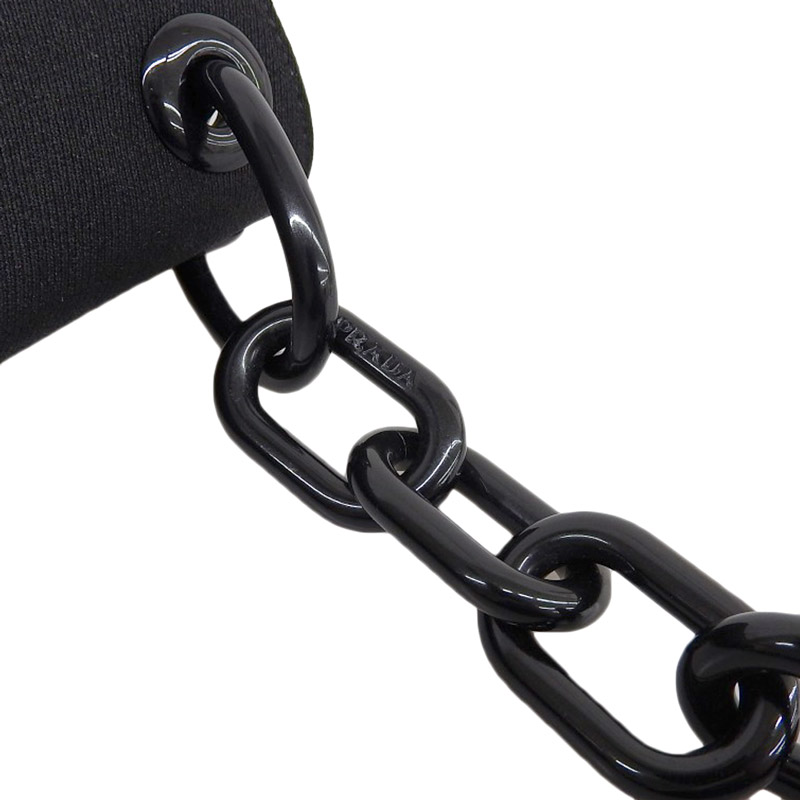 http://プラダ%20PRADA%20プラチェーン%20ショルダーバッグ%20ワンショルダー%20ナイロン%20ブラック%20中古%20OB2058