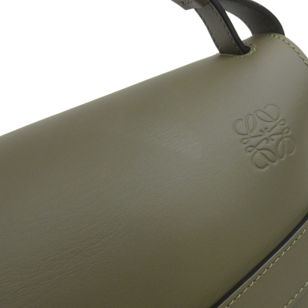 http://ロエベ%20LOEWE%20ゲートバッグ%20スモール%20ショルダーバッグ%20レザー%20カーキ%20中古%20OB2045