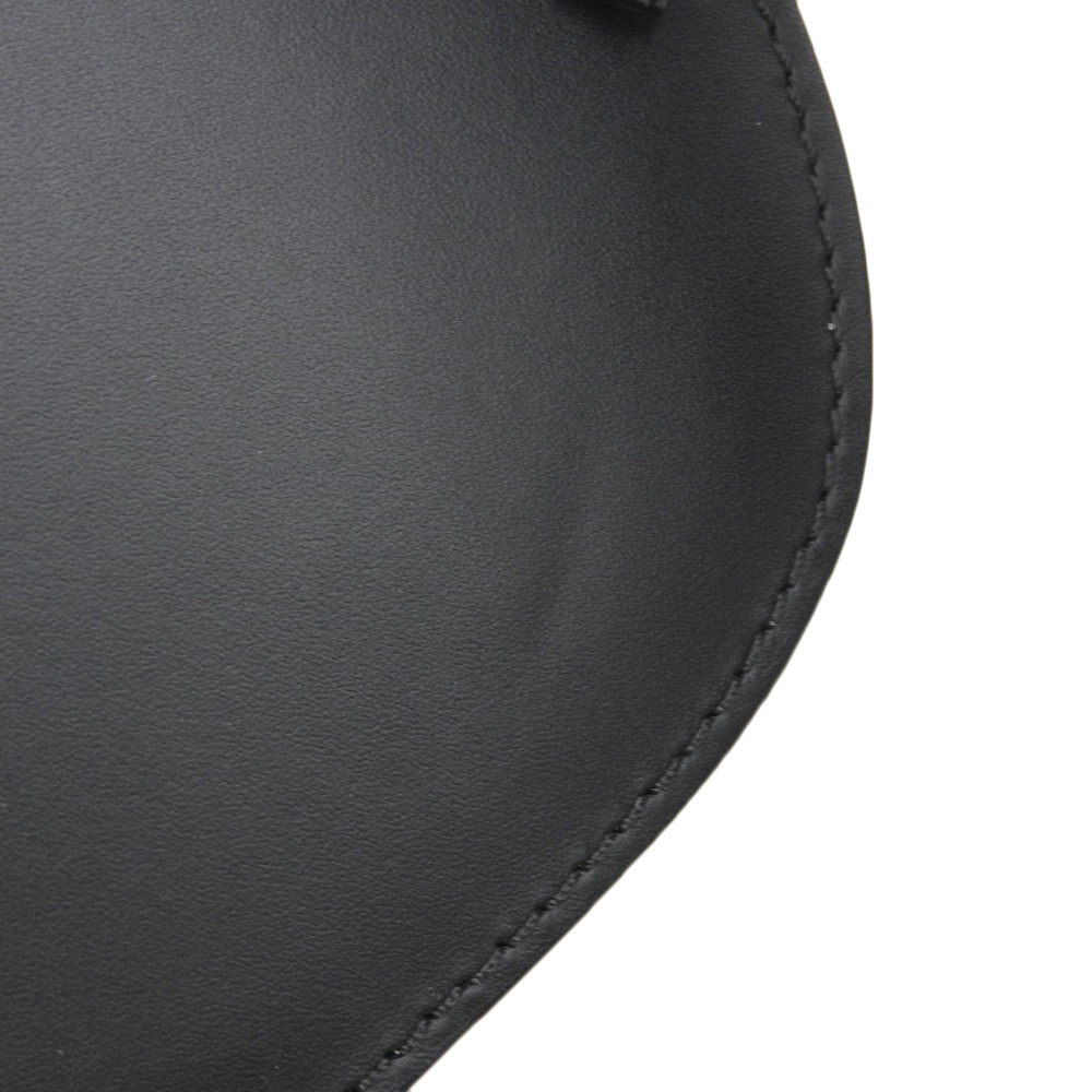 http://ロエベ%20LOEWE%20ゲートミニ%202WAYバッグ%20ショルダーバッグ%20ウエストバッグ%20レザー%20ブラック%20中古%20OB2046