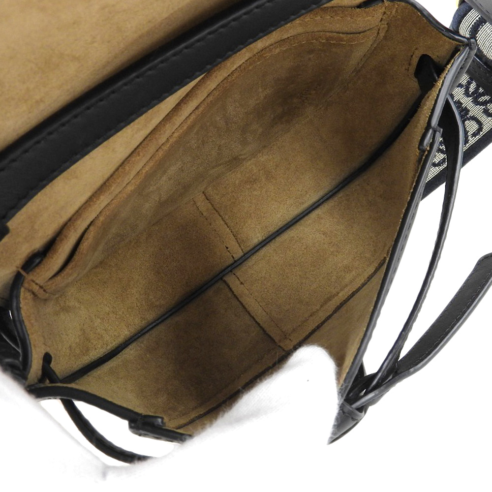 http://ロエベ%20LOEWE%20ゲートミニ%202WAYバッグ%20ショルダーバッグ%20ウエストバッグ%20レザー%20ブラック%20中古%20OB2046