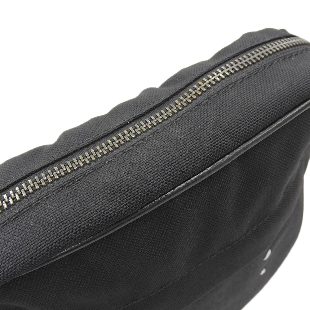 http://メゾンマルジェラ%20Maison%20Margiela%204ステッチ%20ステレオタイプ%20ショルダーバッグ%20キャンバス%20ブラック%20中古%20OB2047