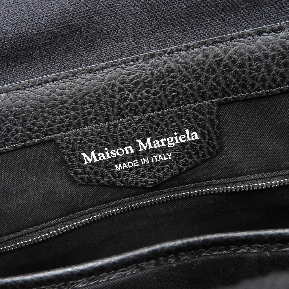 http://メゾンマルジェラ%20Maison%20Margiela%205AC%202WAYバッグ%20トートバッグ%20ショルダーバッグ%20レザー%20ブラック%20SB1WD0001%20中古%20OB2062