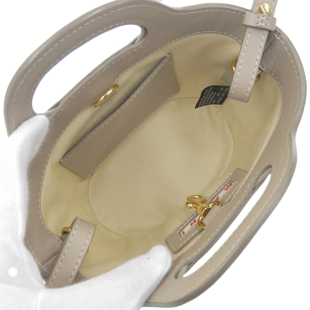 http://マルニ%20MARNI%20トロピカリア%20マイクロ%202WAYバッグ%20ショルダーバッグ%20ハンドバッグ%20レザー%20グレージュ%20中古%20OB2067