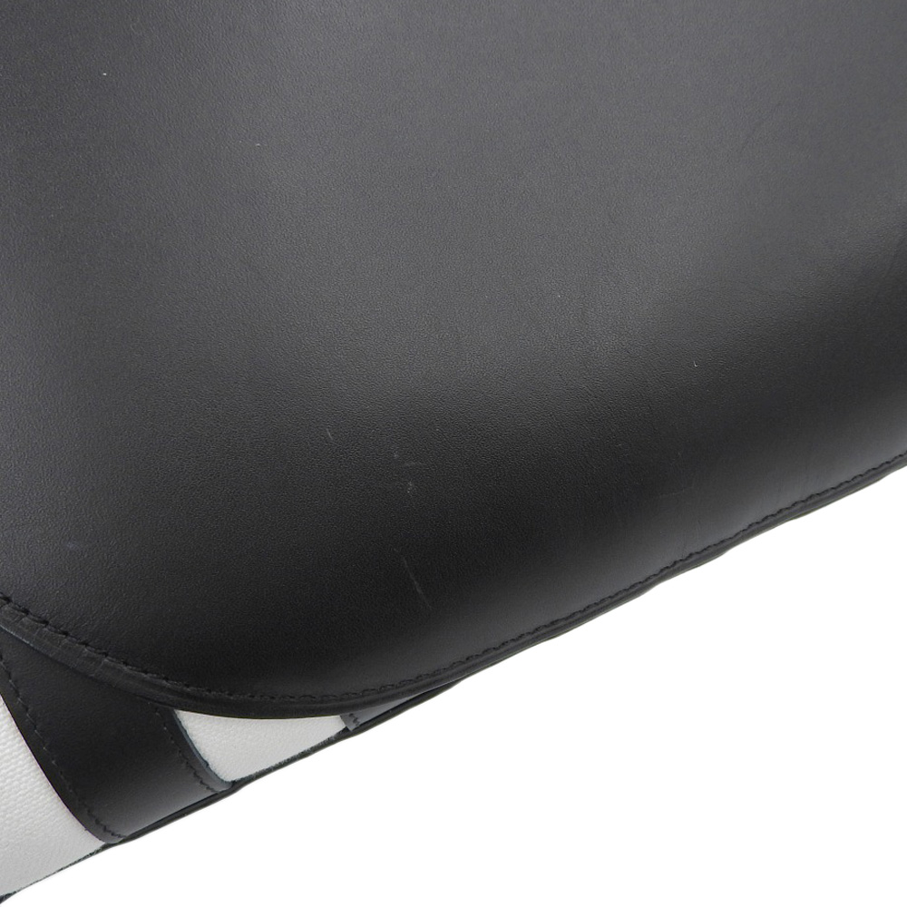 http://ロエベ%20LOEWE%20ゲートトップハンドル%202WAYバッグ%20ハンドバッグ%20ショルダーバッグ%20レザー/キャンバス%20ブラック/ホワイト%20中古%20OB2070