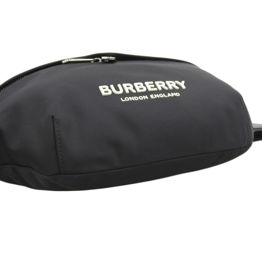 http://バーバリー%20BURBERRY%20ベルトバッグ%20ボディバッグ%20ウエストバッグ%20ナイロン%20ブラック%20中古%20OB2076