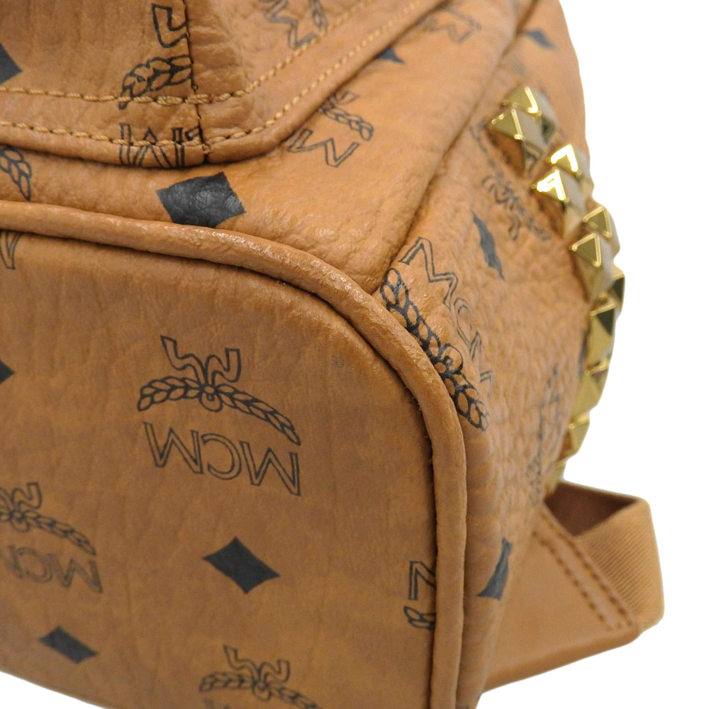 http://エムシーエム%20MCM%20バックパック%20リュックサック%20スタッズ%20レザー%20ブラウン%20中古%20OB2080