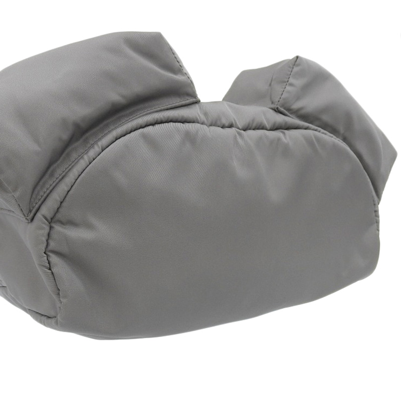 http://プラダ%20PRADA%20Re-Nylon%20ショルダーバッグ%20ナイロン/レザー%20グレー%202VD062%20美品%20OB2100