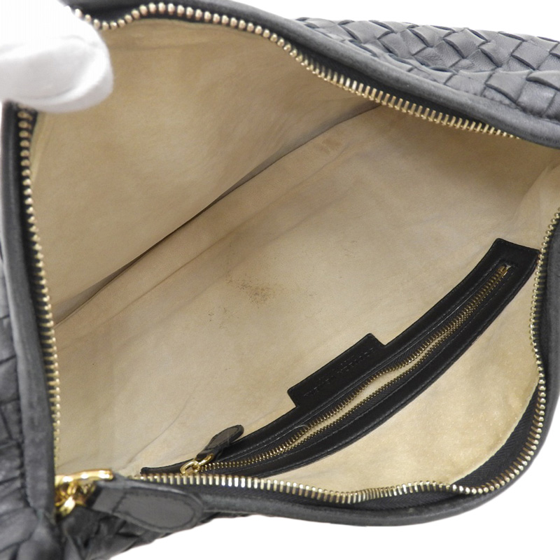 http://ボッテガヴェネタ%20BOTTEGA%20VENETA%20イントレチャート%20ホーボー%20ショルダーバッグ%20ワンショルダー%20レザー%20黒%20115653%20中古%20OB2145