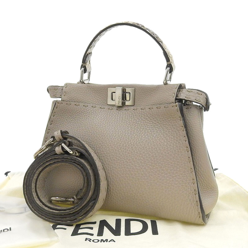 http://フェンディ%20FENDI%20ミニピーカブー%202WAYバッグ%20ショルダーバッグ%20ハンドバッグ%20セレリア/パイソン%20グレージュ%208BN244%20中古%20OB2146