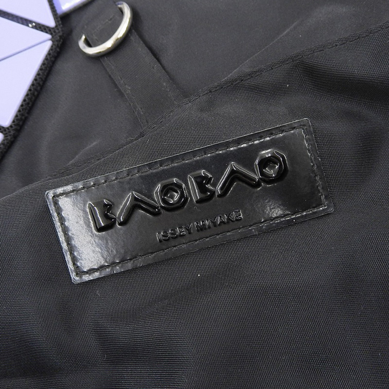 http://イッセイミヤケ%20ISSEY%20MIYAKE%20バオバオ%20ショルダーバッグ%20PVC%20パープル%20BB51-AG222%20中古%20新入荷%20OB2149