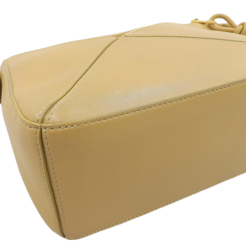 http://ロエベ%20LOEWE%20パズル%20スモール%202WAYバッグ%20ハンドバッグ%20ショルダーバッグ%20レザー%20ベージュ%20中古%20OB2152