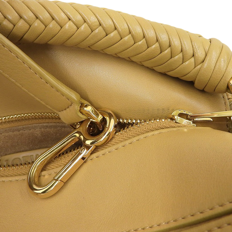 http://ロエベ%20LOEWE%20パズル%20スモール%202WAYバッグ%20ハンドバッグ%20ショルダーバッグ%20レザー%20ベージュ%20中古%20OB2152