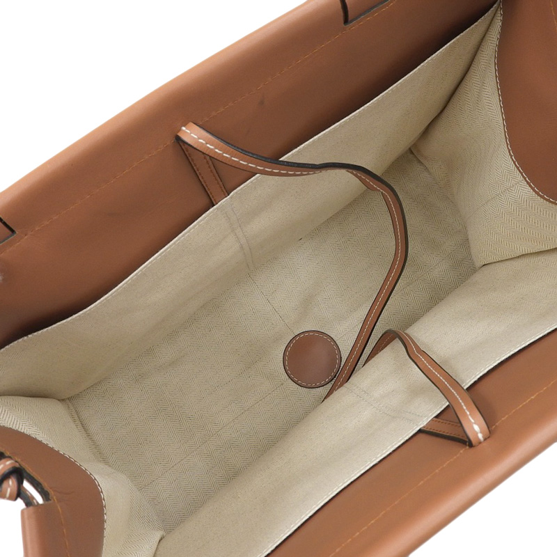 http://ロエベ%20LOEWE%20クッション%20トートバッグ%20キャンバス/レザー%20アイボリー/ブラウン%20中古%20OB2153