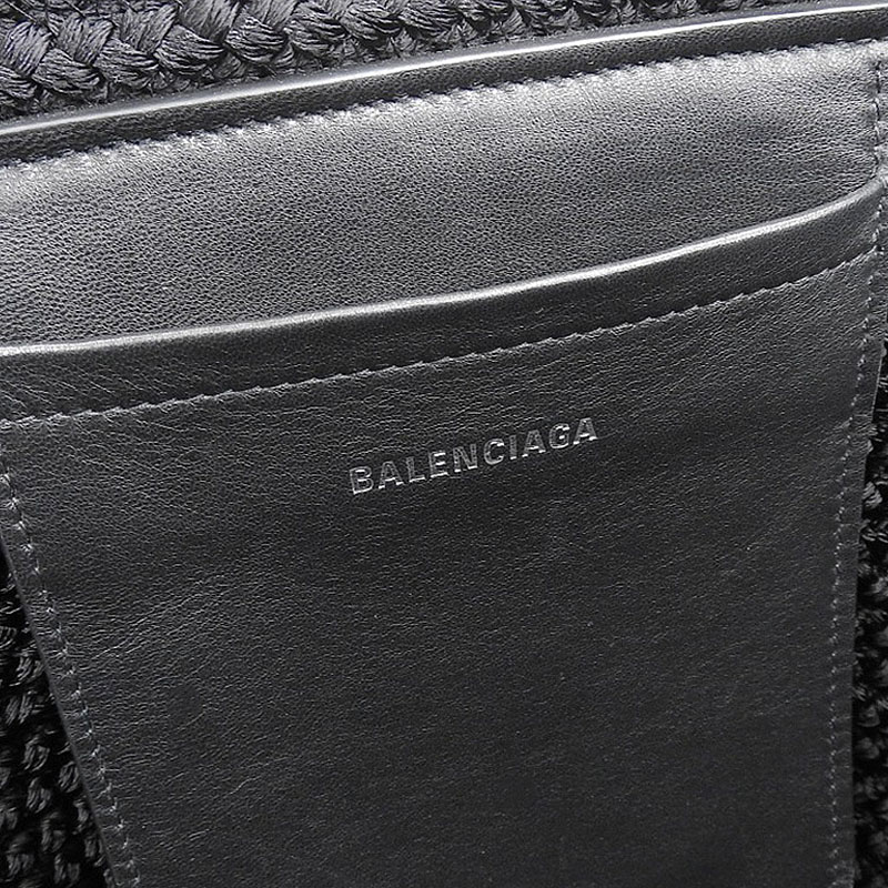 http://バレンシアガ%20BALENCIAGA%20イビザ%20ミディアム%20バスケット%202WAY%20ハンド%20ショルダーバッグ%20ナイロン/レザー%20黒%20695611%20中古%20OB2156