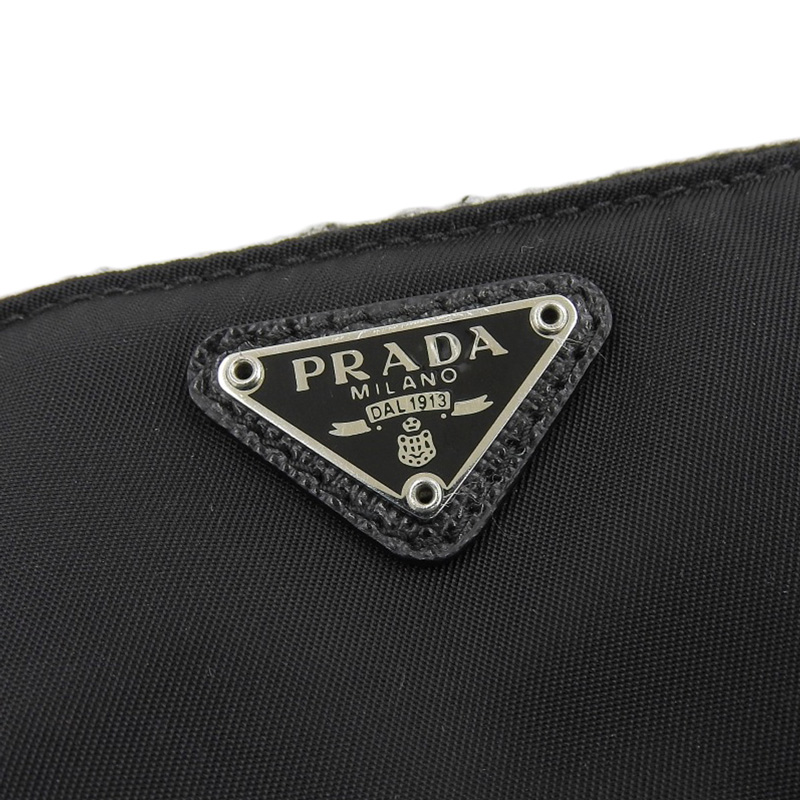 http://プラダ%20PRADA%20ショルダーバッグ%20ネックポーチ%20スマホケース%20ナイロン/レザー%20ブラック%202ZT058%20中古%20OB2167