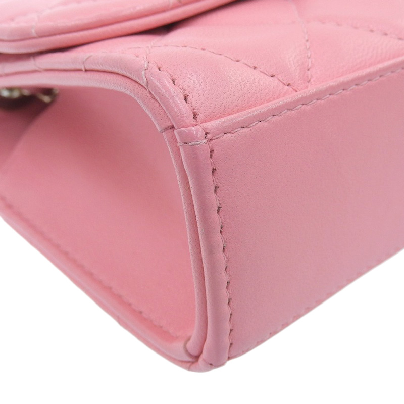 http://シャネル%20CHANEL%20ショルダーバッグ%20チェーンショルダー%20ラムスキン%20ピンク%20中古%20CH0952