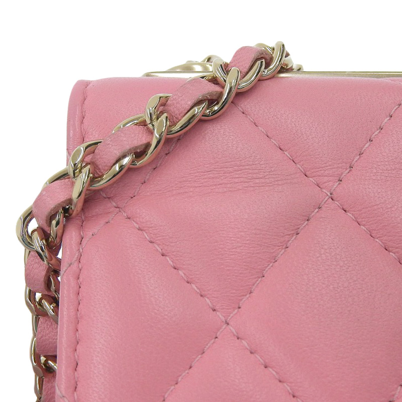 http://シャネル%20CHANEL%20ショルダーバッグ%20チェーンショルダー%20ラムスキン%20ピンク%20中古%20CH0952
