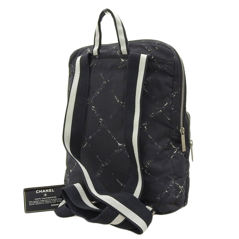 http://シャネル%20CHANEL%20トラベルライン%20リュックサック%20バックパック%20ナイロン/キャンバス%20ブラック%206番台%20中古%20CH0956