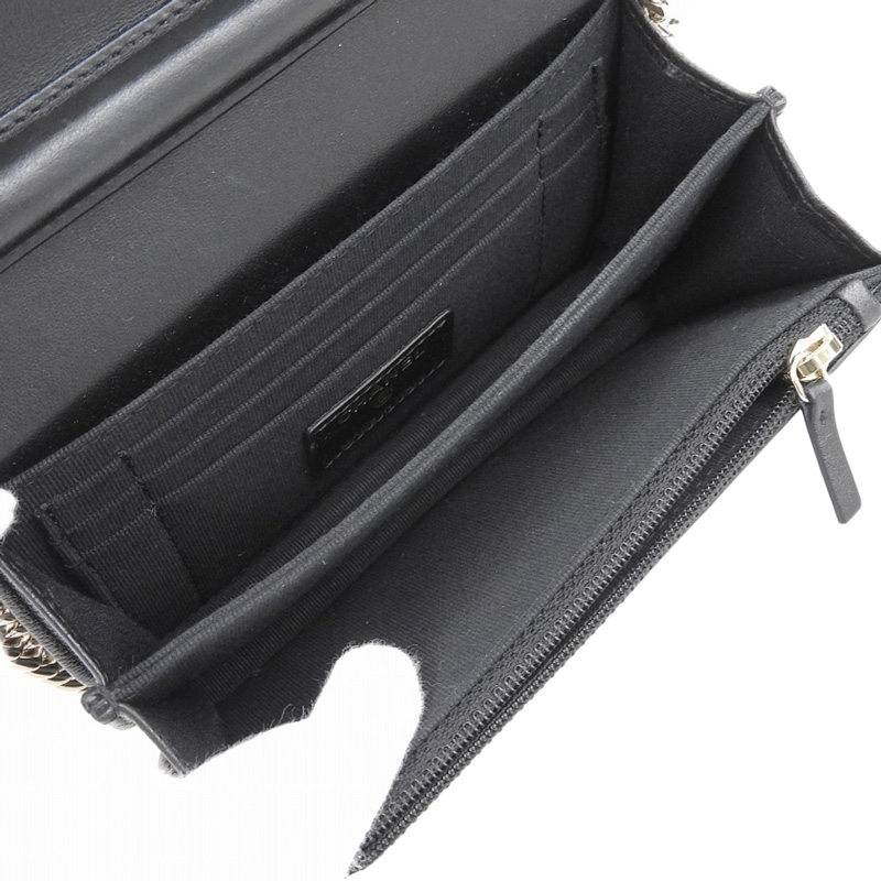 http://シャネル%20CHANEL%20ボーイシャネル%20ショルダーバッグ%20チェーンショルダー%20ショルダーウォレット%20キャビアスキン%20ブラック%20中古%20CH0957