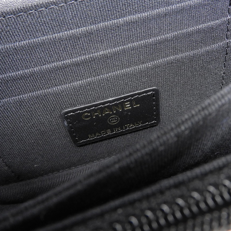 http://シャネル%20CHANEL%20ボーイシャネル%20ショルダーバッグ%20チェーンショルダー%20ショルダーウォレット%20キャビアスキン%20ブラック%20中古%20CH0957